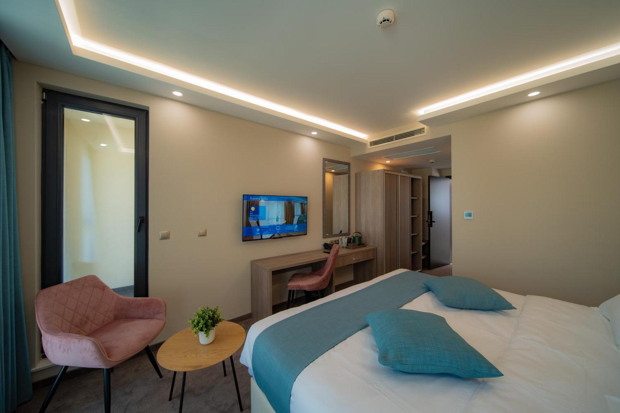 Aurora Sofia Hotel Екстериор снимка